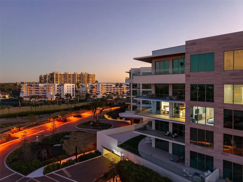 1591 Gulf Of Mexico Drive Longboat Key FL 34228
