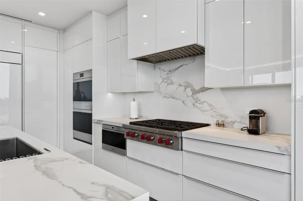1591 Gulf Of Mexico Drive Longboat Key FL 34228