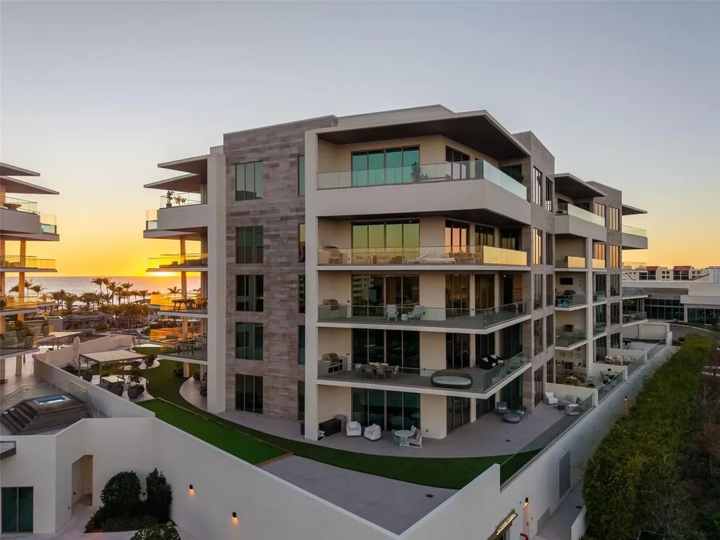1591 Gulf Of Mexico Drive Longboat Key FL 34228