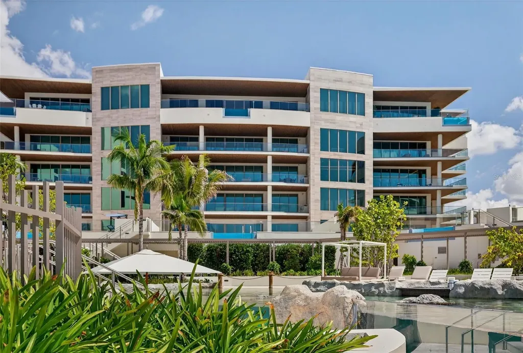 1591 Gulf Of Mexico Drive Longboat Key FL 34228