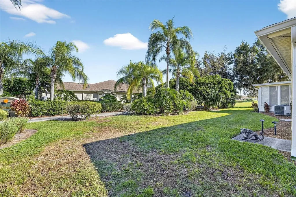 1201 Corinth Greens Drive Sun City Center FL 33573