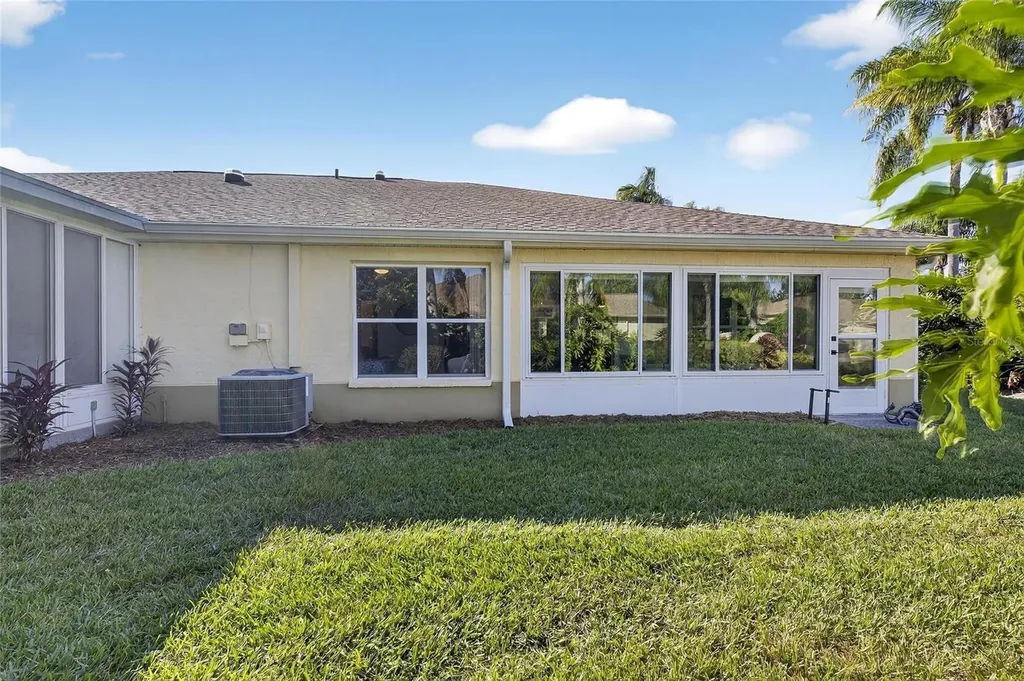 1201 Corinth Greens Drive Sun City Center FL 33573