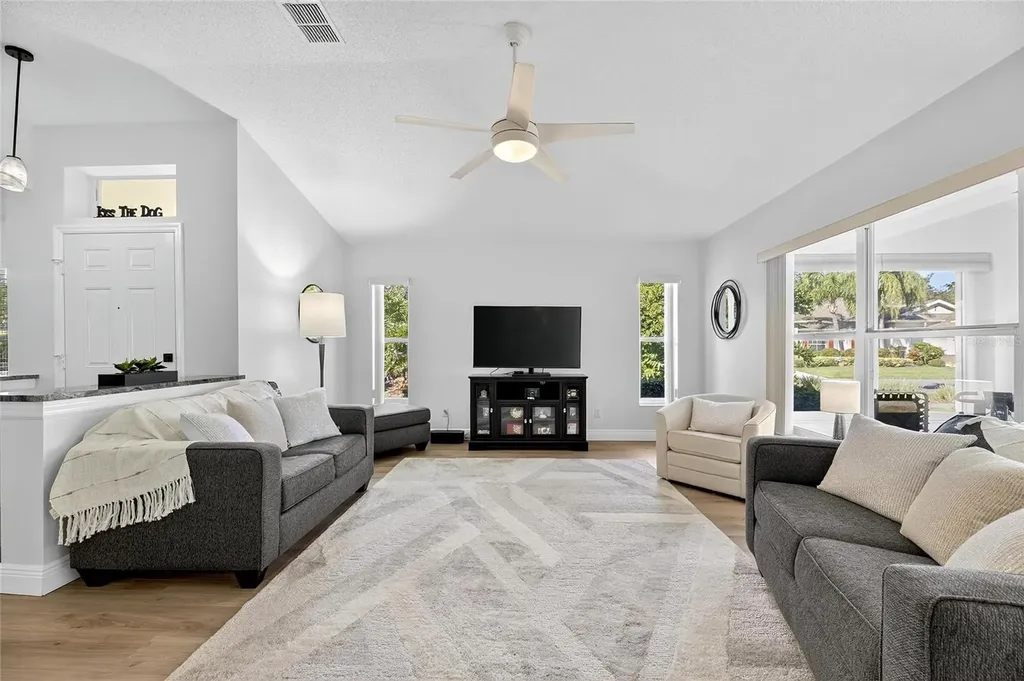 1201 Corinth Greens Drive Sun City Center FL 33573
