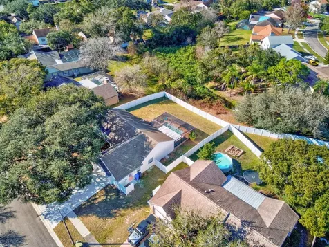 1330 Peachfield Drive Valrico FL 33596