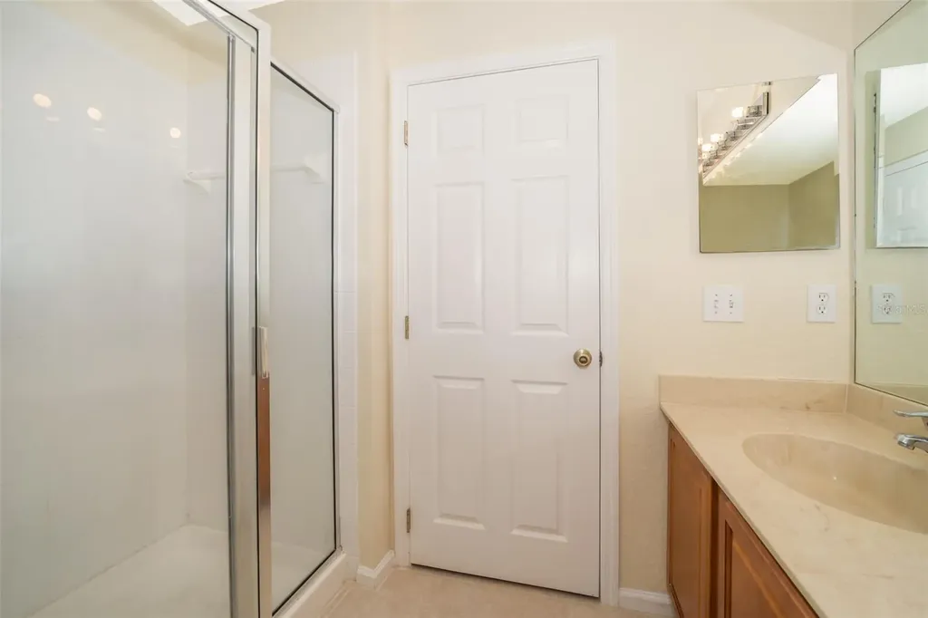 13942 Dove Wing Court Orlando FL 32828