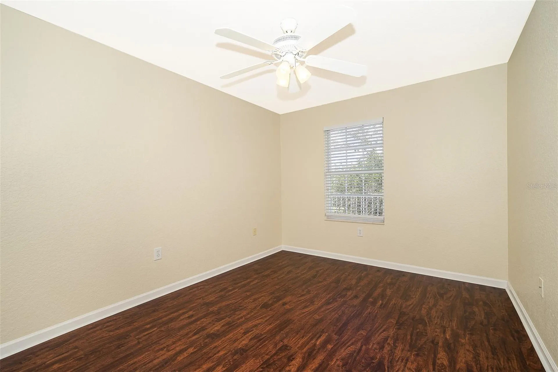 13942 Dove Wing Court Orlando FL 32828