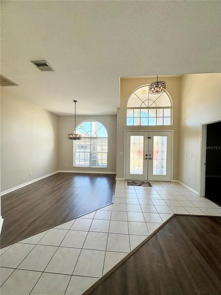 28724 Hanging Moss Loop Wesley Chapel FL 33543