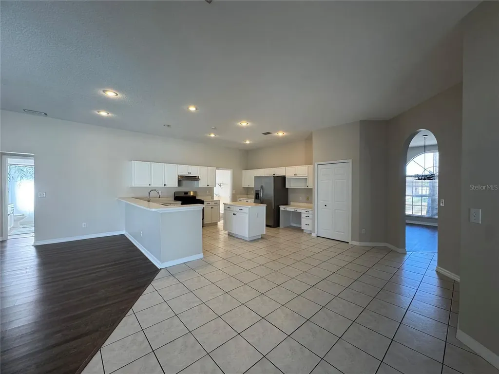 28724 Hanging Moss Loop Wesley Chapel FL 33543