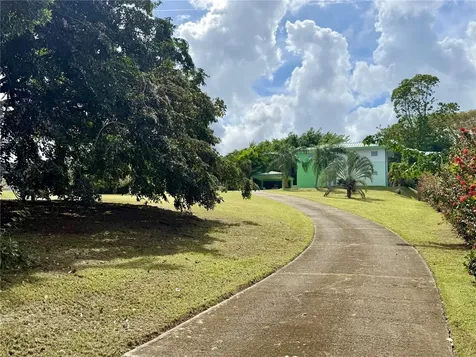 5 Batey Oeste Luquillo PR 00773