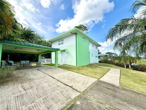 5 Batey Oeste Luquillo PR 00773