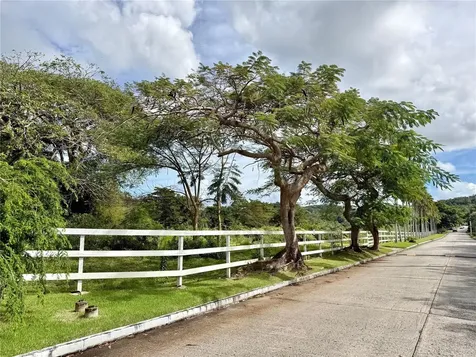 5 Batey Oeste Luquillo PR 00773