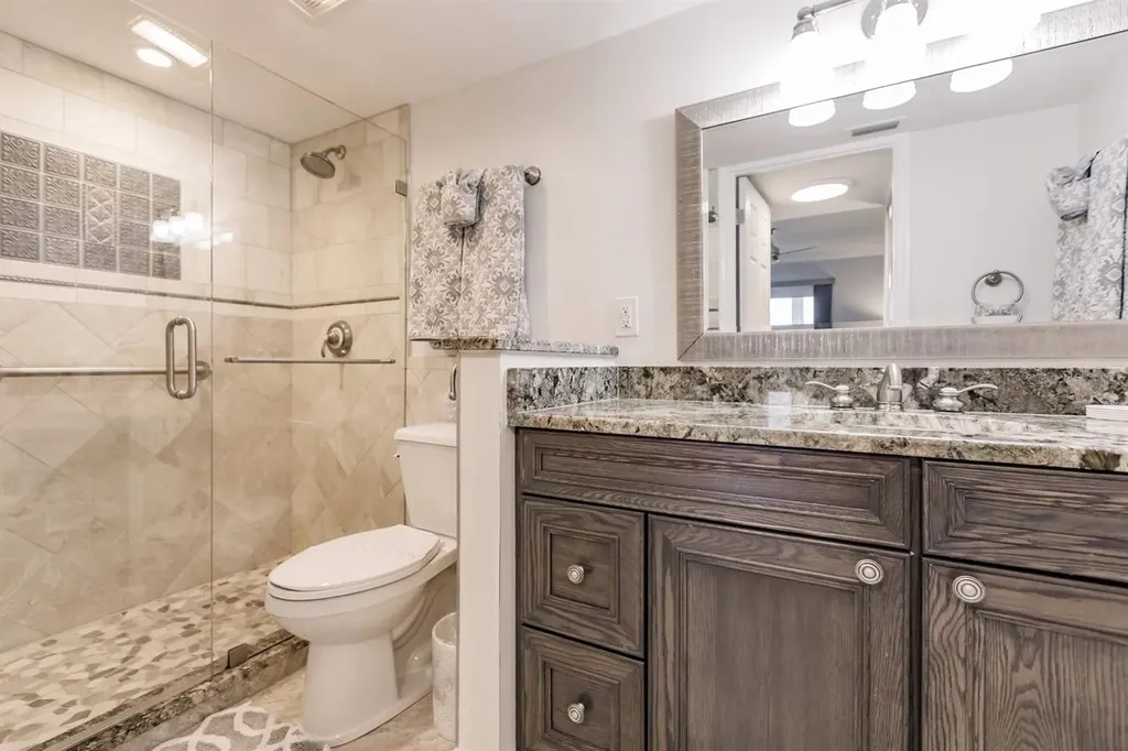 1055 W Peppertree Drive Sarasota FL 34242