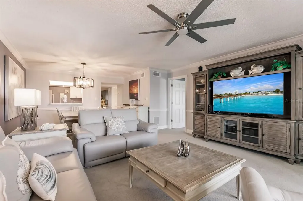 1055 W Peppertree Drive Sarasota FL 34242