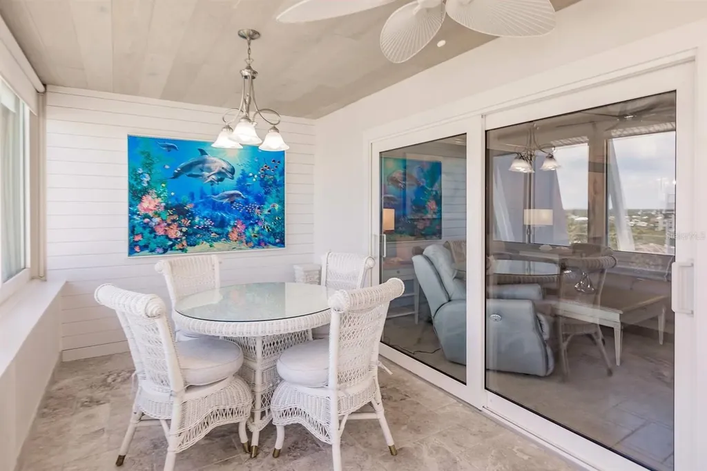 1055 W Peppertree Drive Sarasota FL 34242