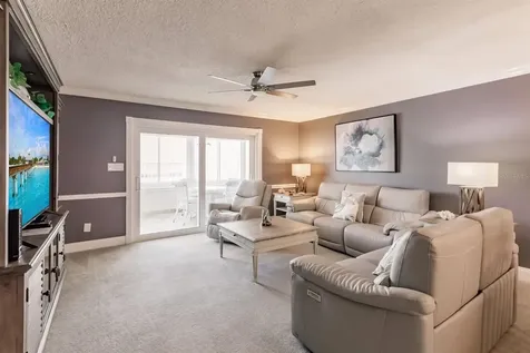 1055 W Peppertree Drive Sarasota FL 34242