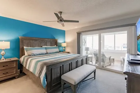 1055 W Peppertree Drive Sarasota FL 34242