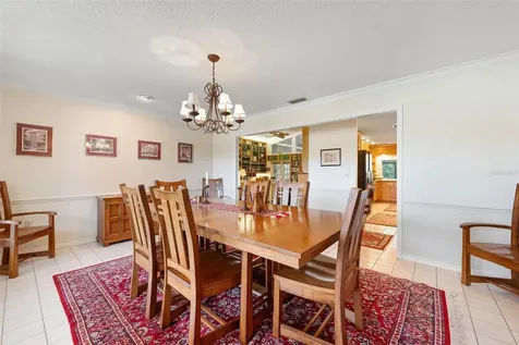 6964 Country Lakes Circle Sarasota FL 34243