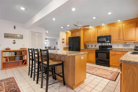 6964 Country Lakes Circle Sarasota FL 34243