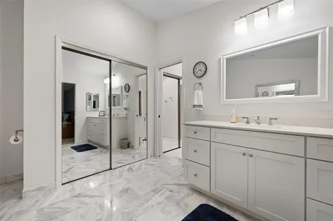 6964 Country Lakes Circle Sarasota FL 34243