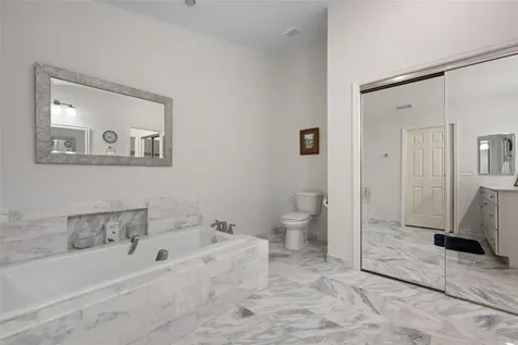 6964 Country Lakes Circle Sarasota FL 34243