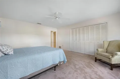 6964 Country Lakes Circle Sarasota FL 34243