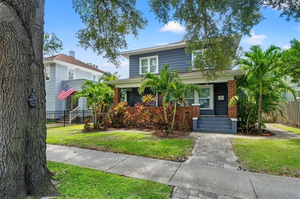 1170 24th Avenue N St Petersburg FL 33704