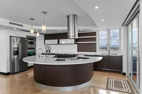 4327 Isla Verde Avenue Carolina PR 00979