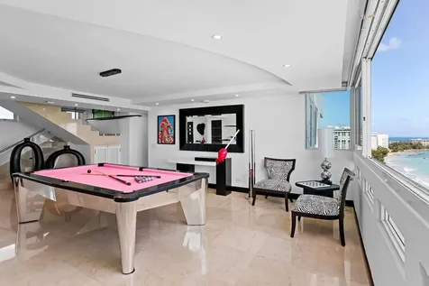 4327 Isla Verde Avenue Carolina PR 00979