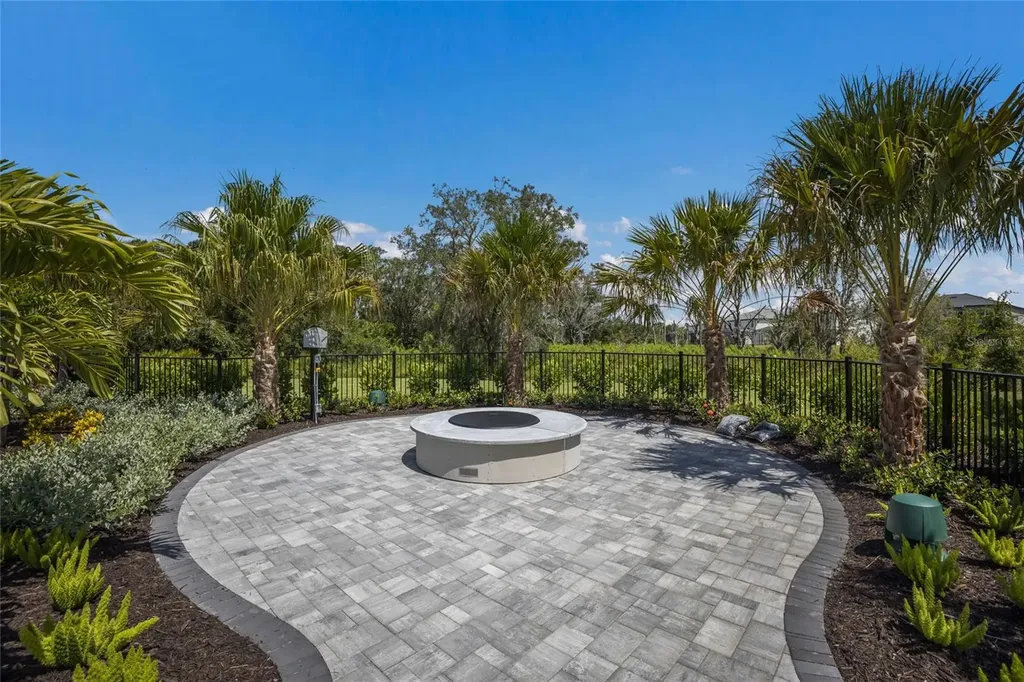 5470 Silverside Pine Court Lakewood Ranch FL 34211