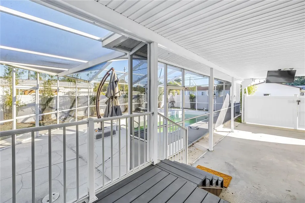 774 40th Avenue NE St Petersburg FL 33703