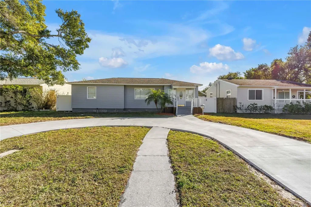 774 40th Avenue NE St Petersburg FL 33703