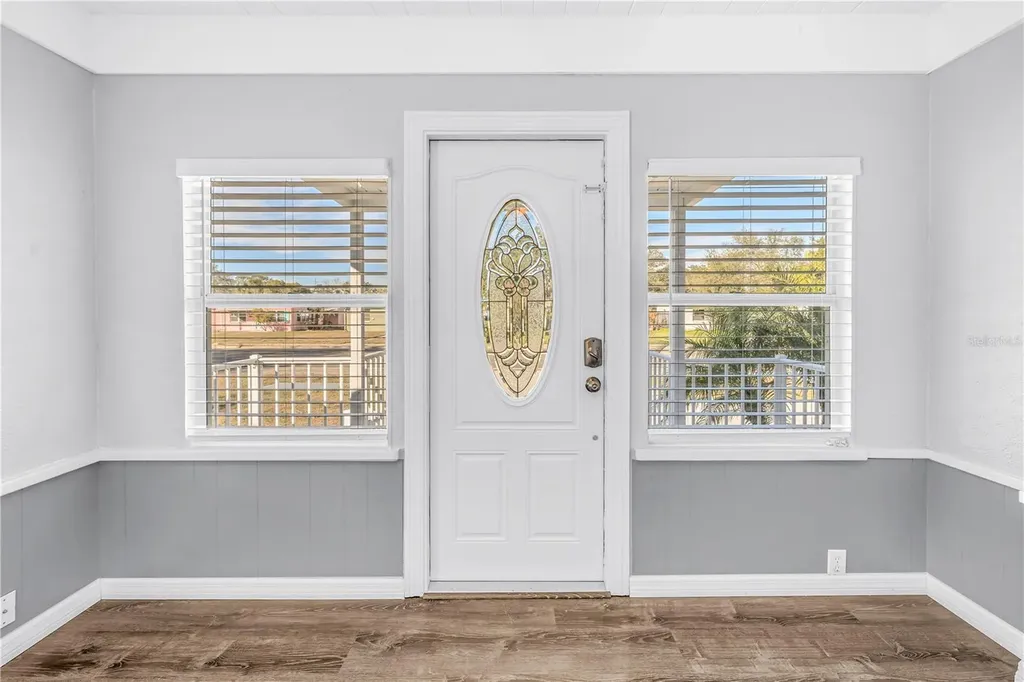 774 40th Avenue NE St Petersburg FL 33703