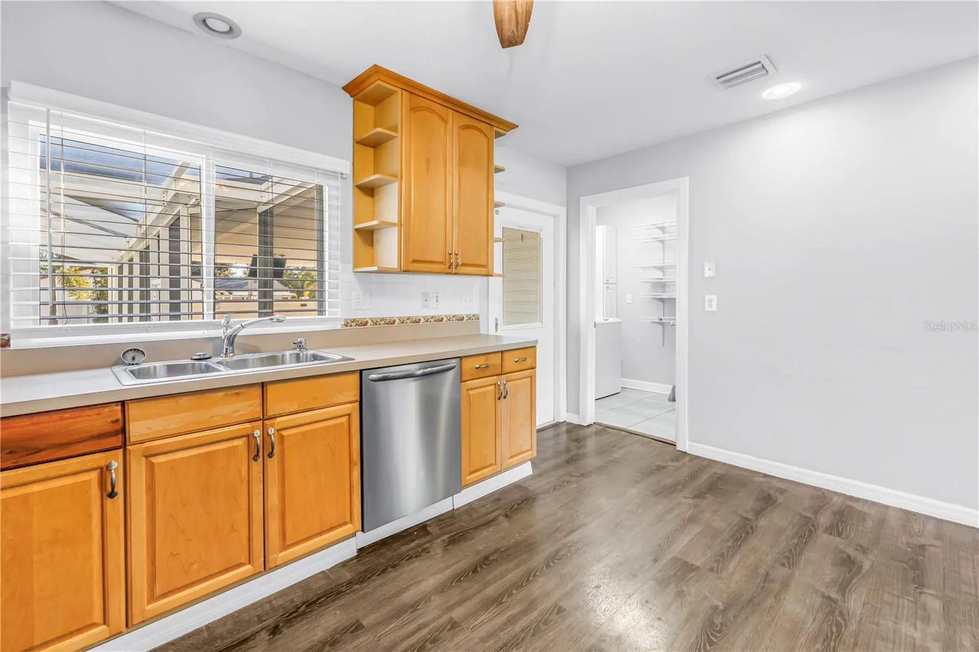 774 40th Avenue NE St Petersburg FL 33703