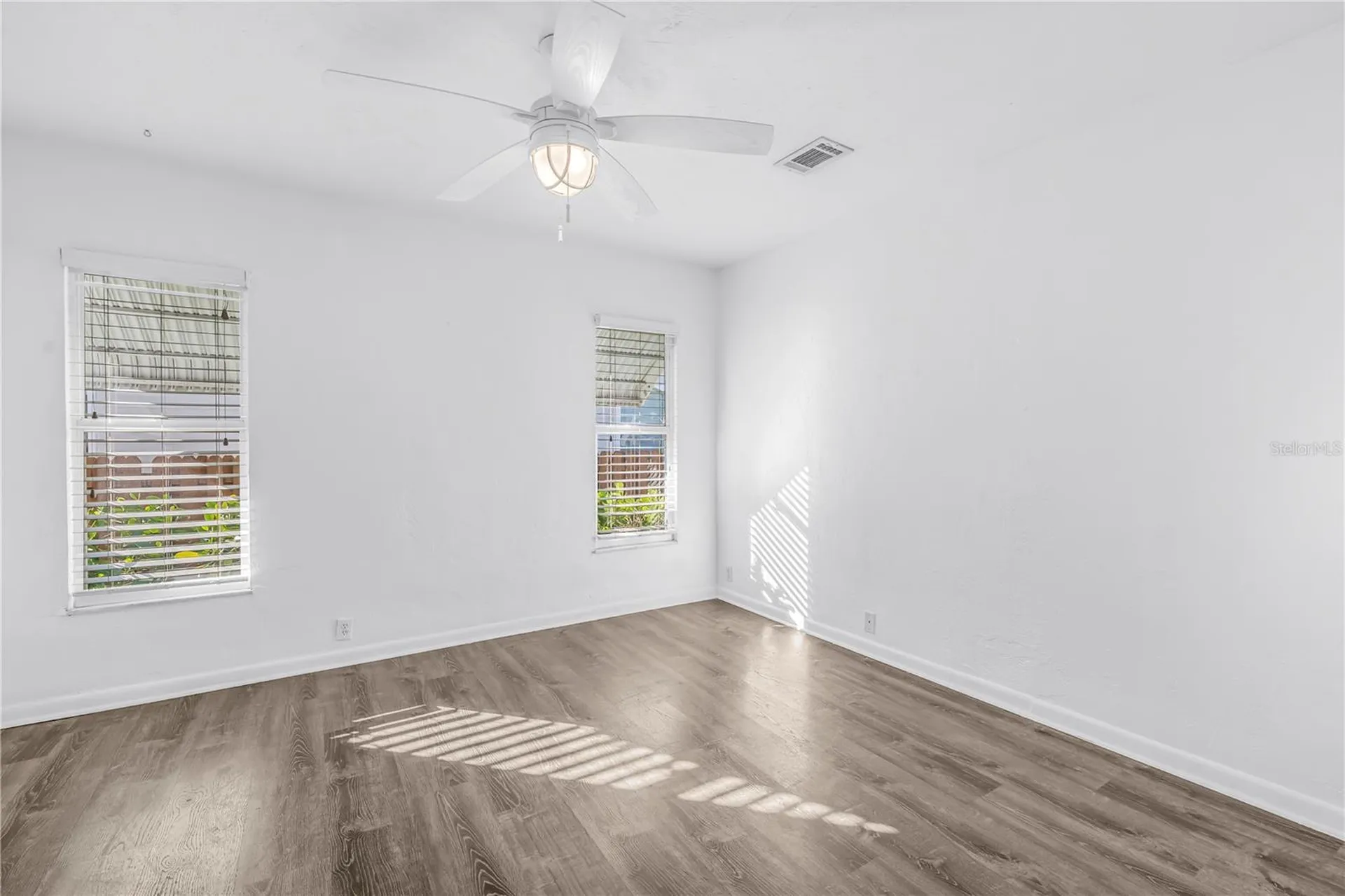 774 40th Avenue NE St Petersburg FL 33703