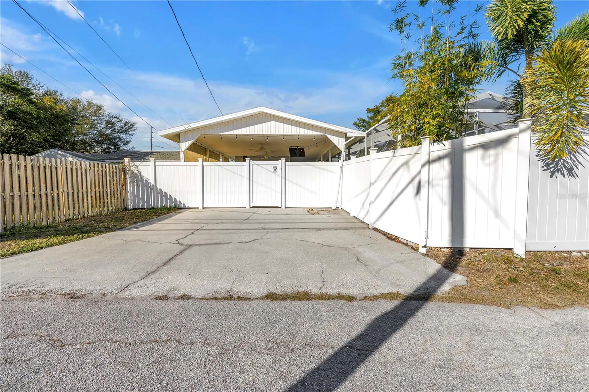 774 40th Avenue NE St Petersburg FL 33703