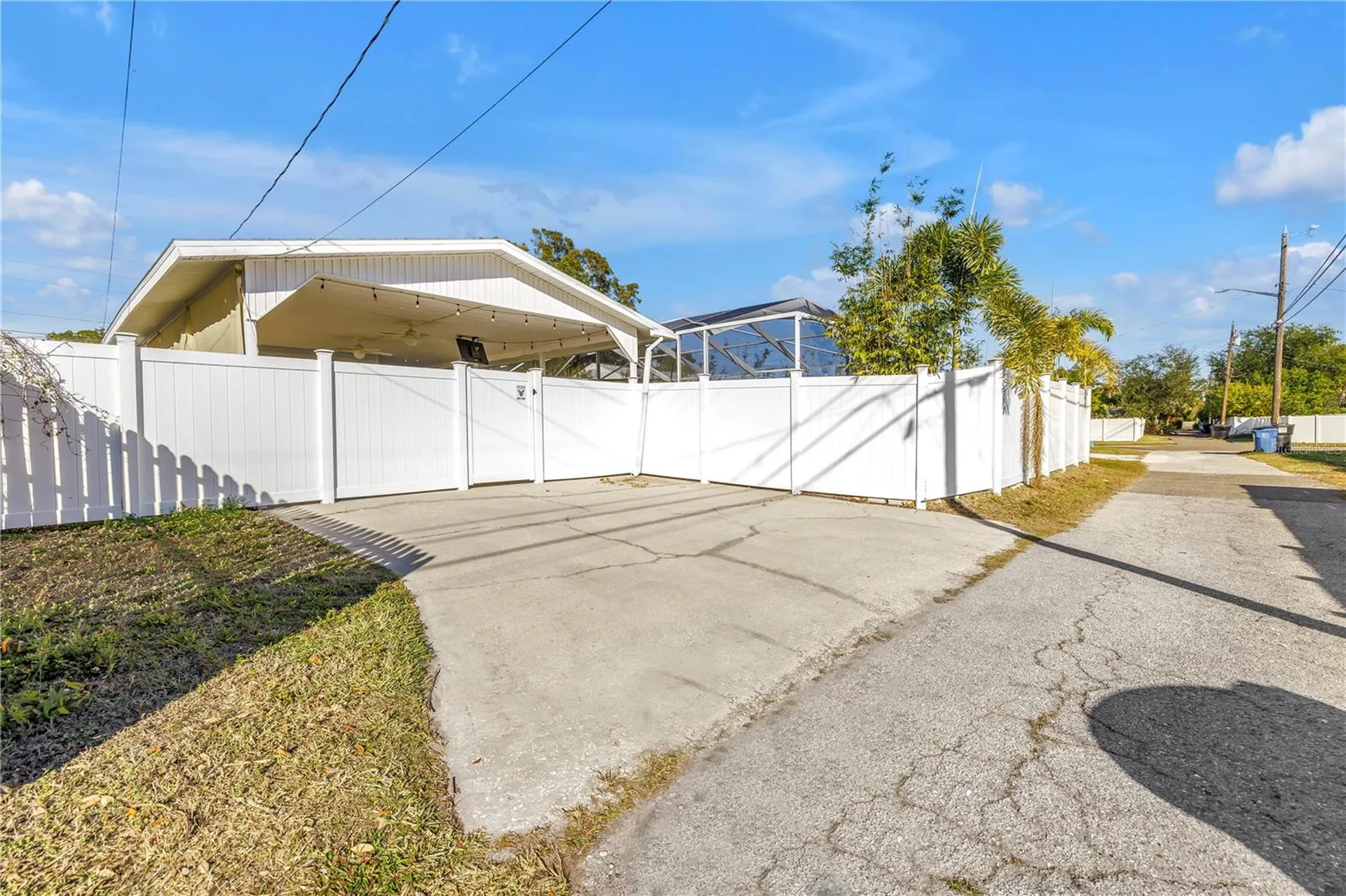 774 40th Avenue NE St Petersburg FL 33703