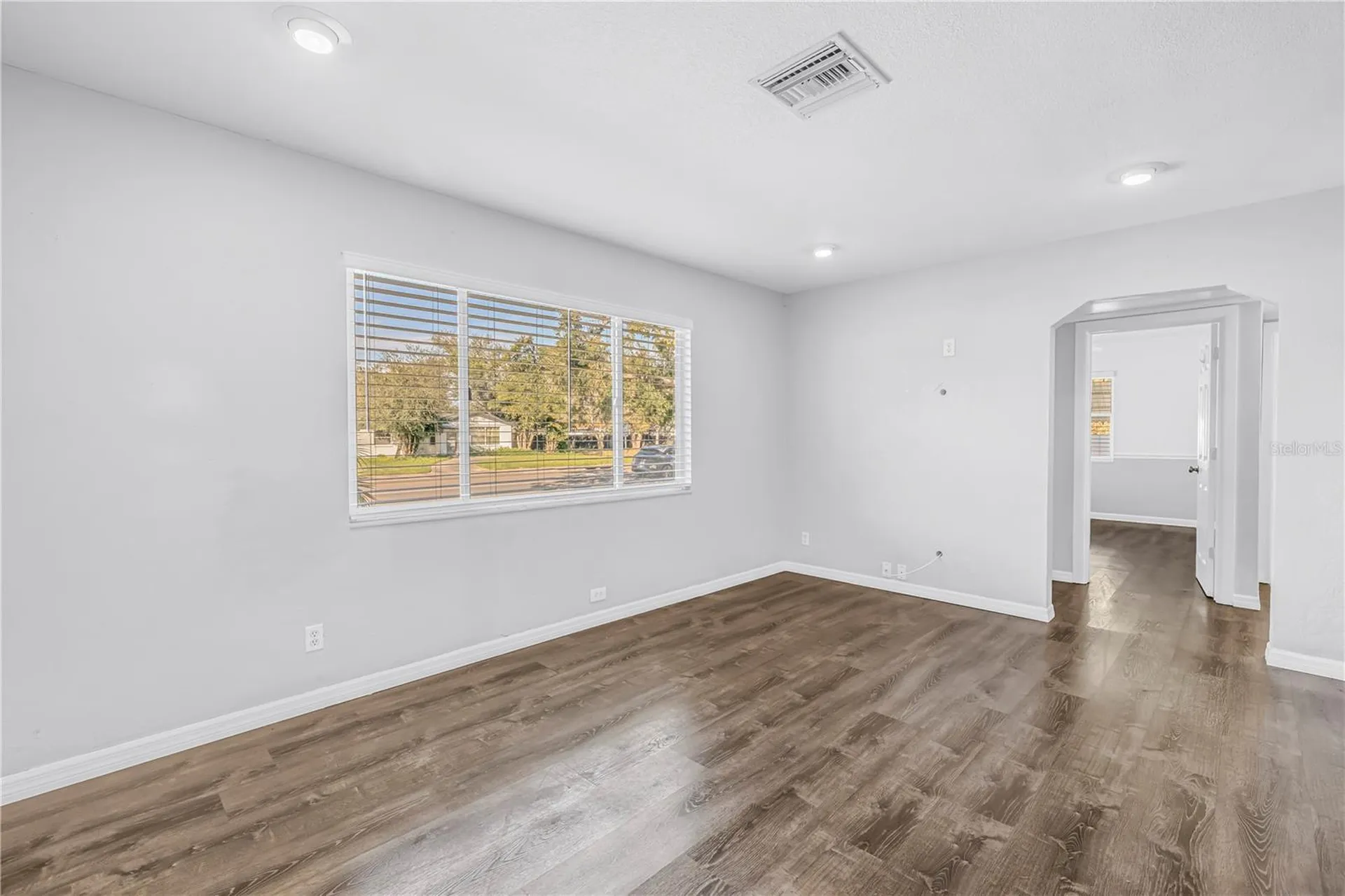 774 40th Avenue NE St Petersburg FL 33703