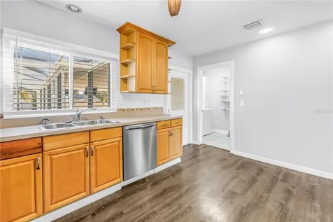 774 40th Avenue NE St Petersburg FL 33703