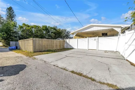 774 40th Avenue NE St Petersburg FL 33703
