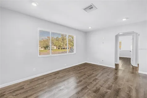 774 40th Avenue NE St Petersburg FL 33703