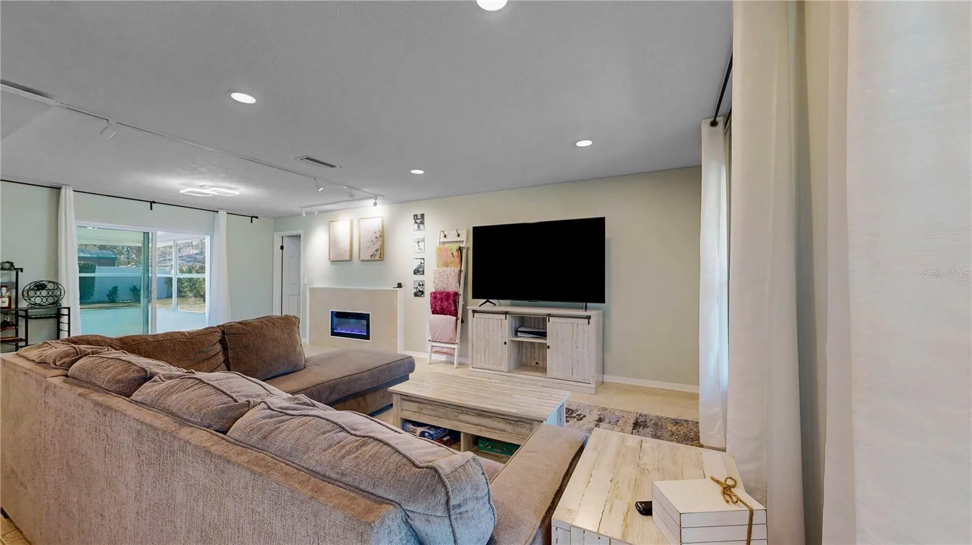 142 Foster Lane Palm Coast FL 32137