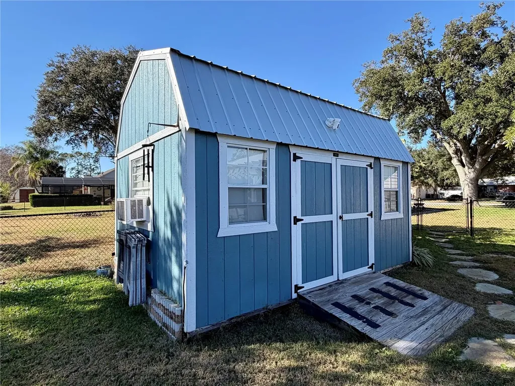 12400 S Putney Court Leesburg FL 34788