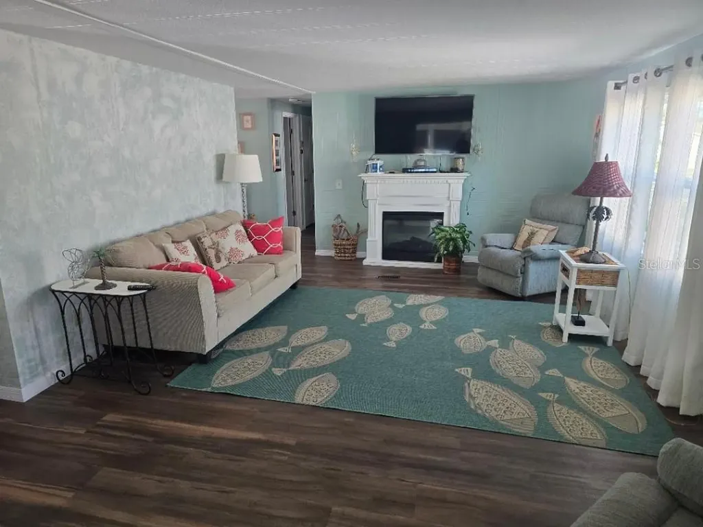 808 53rd Avenue E Bradenton FL 34203