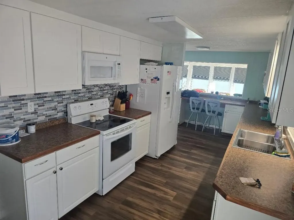 808 53rd Avenue E Bradenton FL 34203