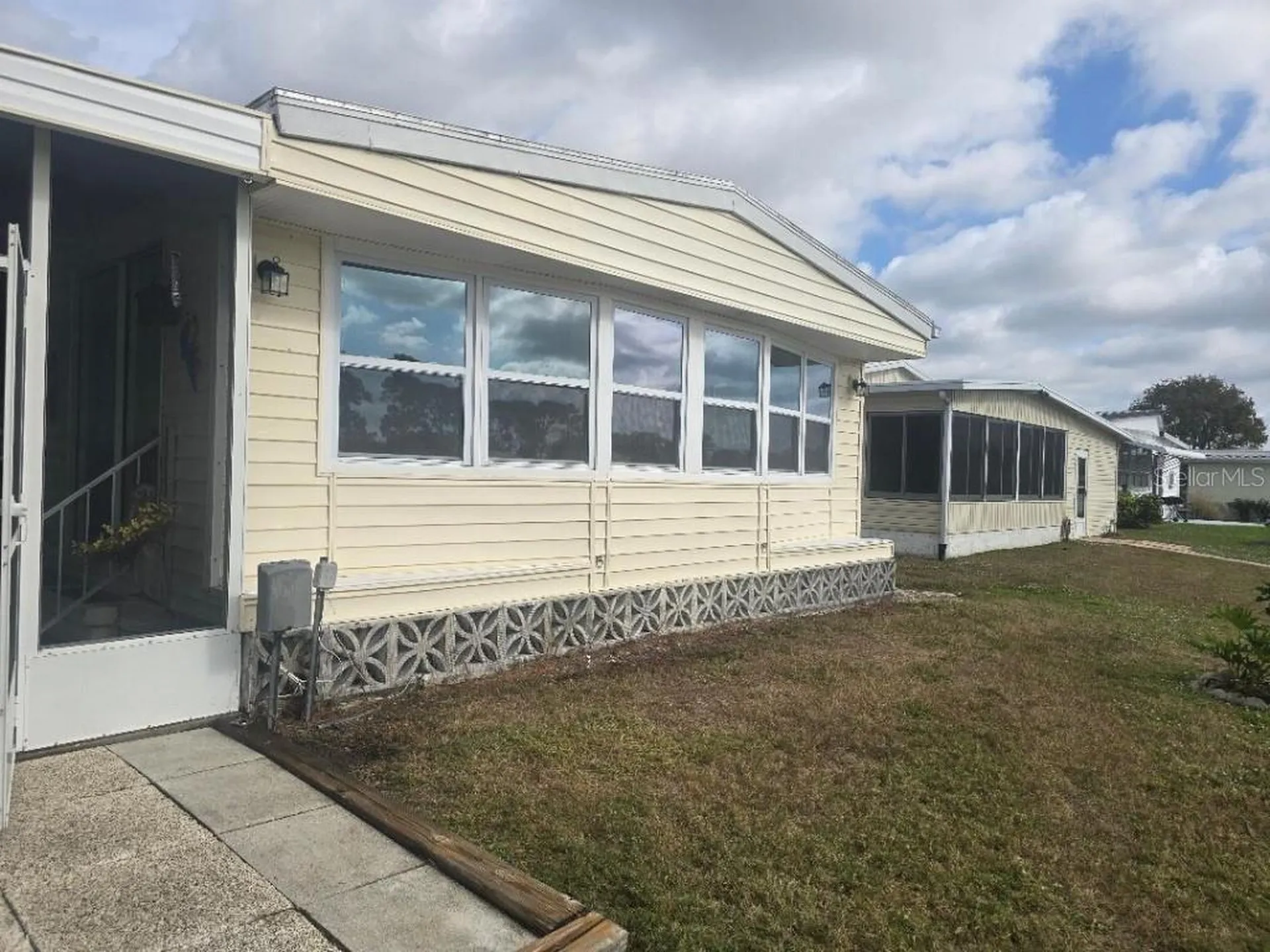 808 53rd Avenue E Bradenton FL 34203