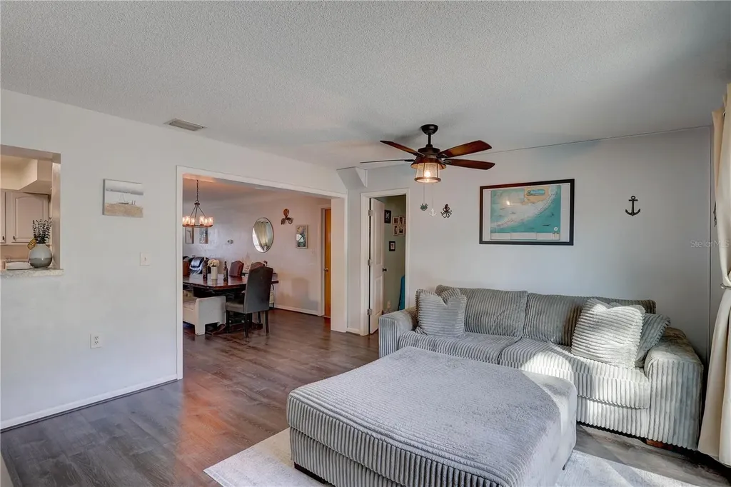8497 137th Street Seminole FL 33776