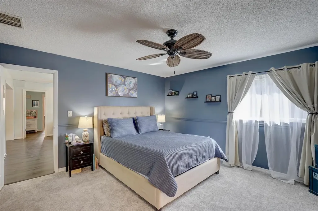 8497 137th Street Seminole FL 33776