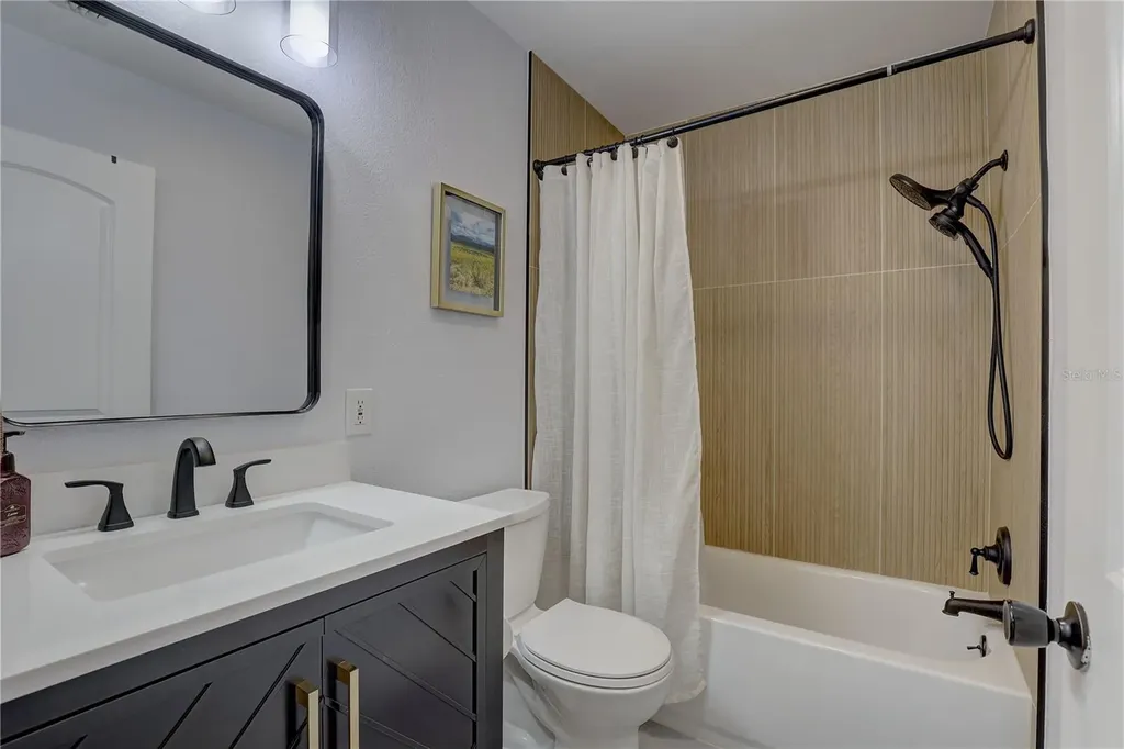 8497 137th Street Seminole FL 33776