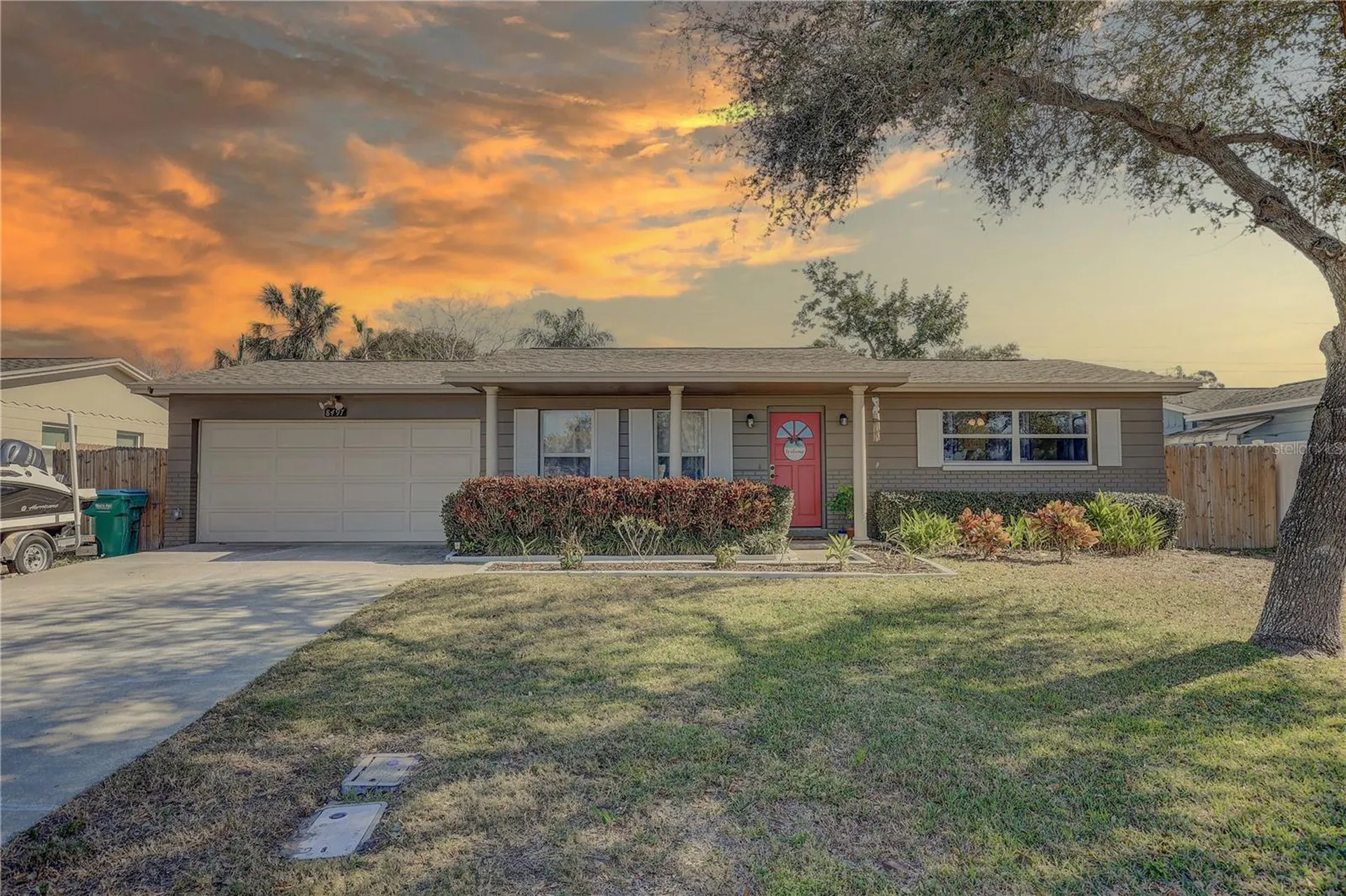 8497 137th Street Seminole FL 33776