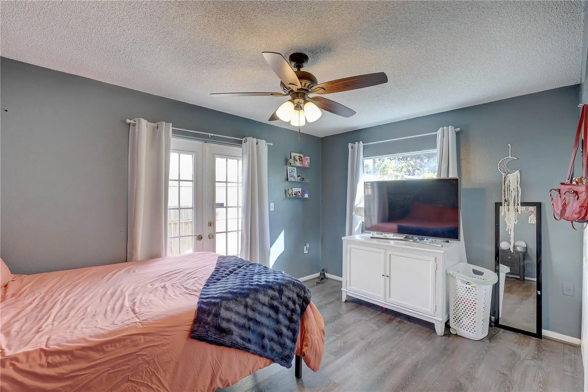 8497 137th Street Seminole FL 33776